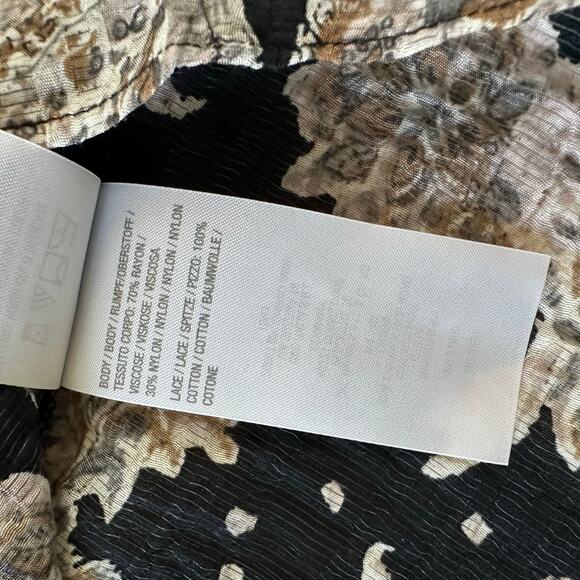 Women's Neutral Beige Black Paisley Boho Relaxed Blouse Isaac Mizrahi New Size M - Picture 7 of 9